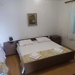 With Parking Space - 7468 Apartman Labin
