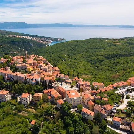 With A Parking Space - 7468 Apartment Labin (Istria)